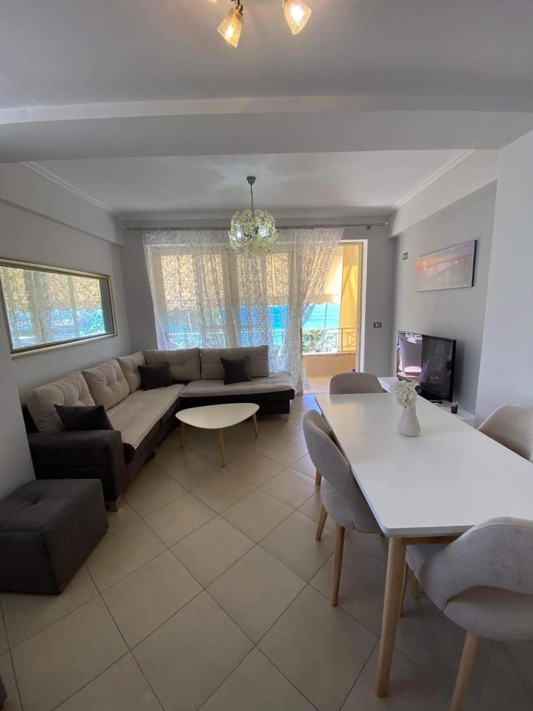 Apartment In Saranda Dış mekan fotoğraf